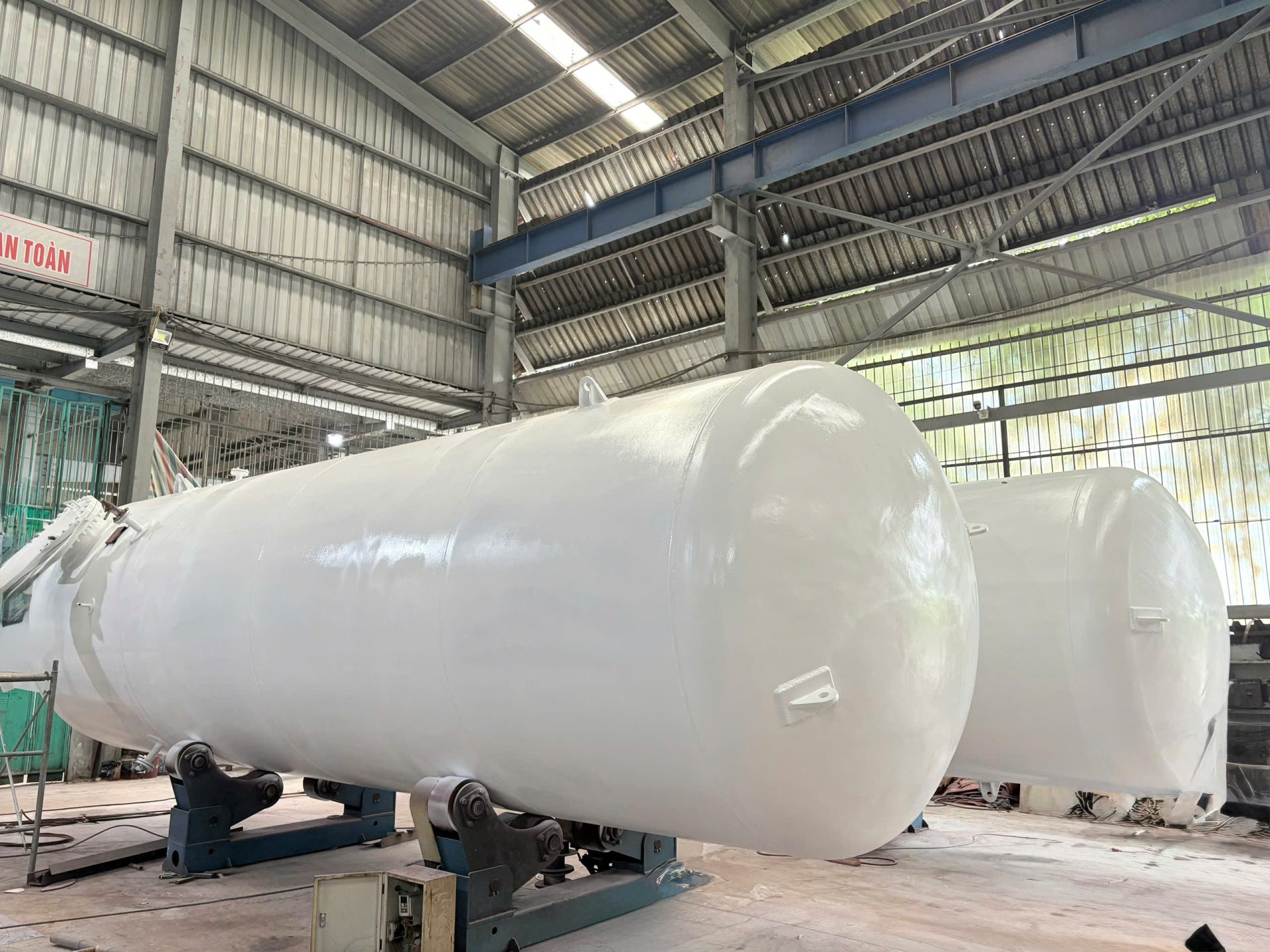 Đơn vị sản xuất bồn Nitơ 